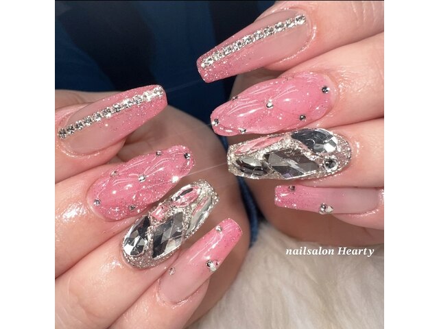 nail salon Hearty