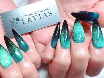 プロフェッショナル ネイルサロン ラヴィアス(LAVIAS)の写真/もっと長さが欲しい!爪が折れた!とお悩みの方必見◎長さ出しで細く綺麗な指先を実現♪