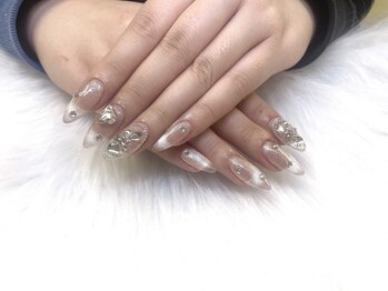 クイーンネイル 新宿(Queen nail)/長さ出しやり放題デザイン