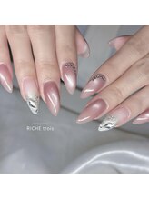 リッシュ トロワ(RICHE trois)/オフィスに♪ワンホンネイル