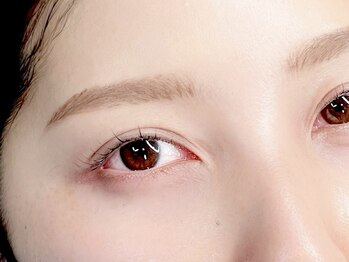 バルコニー(valcony)/まつげと眉毛のメンテナンス