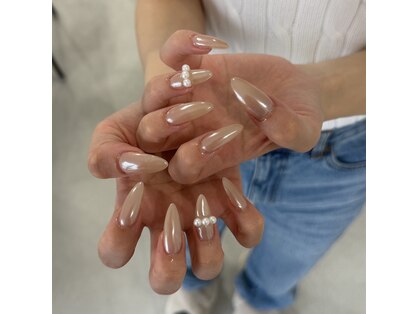 ビー(Bii)の写真