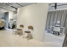 コレット 中山寺駅前店(colette)の雰囲気（シンプルで落ち着いたサロン）