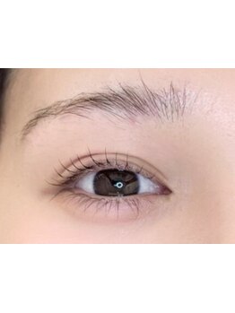 ナチュラル上品な目元にしたい