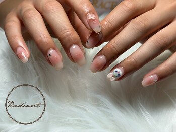 レディアント(Radiant)/