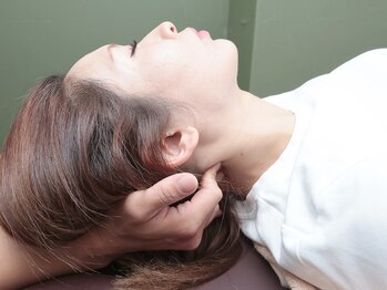アテラ 梅田整体院(ATERA)の写真/「熟練された整体、マッサージ◎デスクワークによるつらい首・肩こりを徹底ケア！」