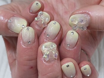 ハニービービー(Honey Bee Bee)/春イエローネイル