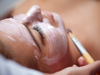 エルモーサ(HERMOSA)の写真/カウンセリング+肌診断+最高峰ケアのオ-ダ-メイドエステで赤み/肌荒れ/ニキビケア