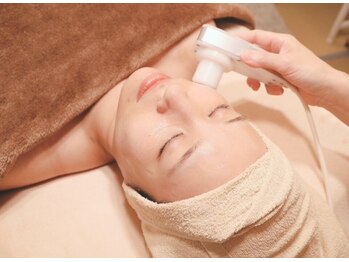 クオレ(salon)の写真/【女性専用】エリア希少のエレクトロポレーション導入店!深層まで美容液を浸透させツルツルのお肌を実現◇