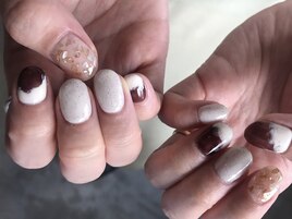ブラウンホワイトネイル