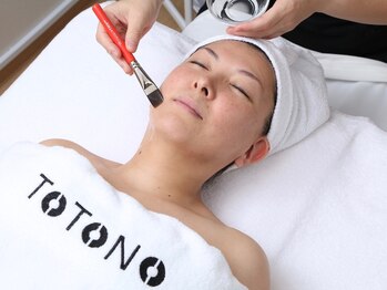 リュクス(Luxe+TKM HANATEN)/毛穴へのアプローチピーリング