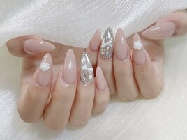 ちゅるんキラ埋め尽くしネイル