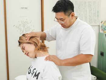 やまと接骨院/肩こり/肩甲骨/腰痛/骨盤矯正