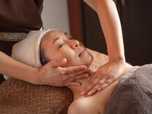 グラチア(Gratiae)/フェイスラインを引き上げます