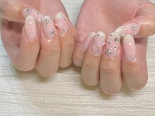 ミニョン(Mignon)/チークネイル