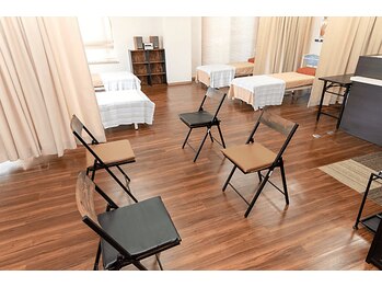 東洋はり灸院 大津石山院/待合室