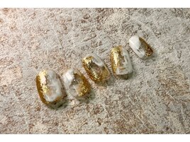 Hand¥8200