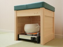 有害物質を排除し塗装や接着剤を使用しない一枚板の檜の椅子