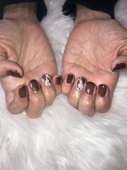 エーナイン イオンモール苫小牧店/ワンカラー、アート