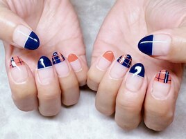 チェックハーフフレンチネイル