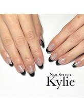 カイリー(Kylie)/黒フレンチ