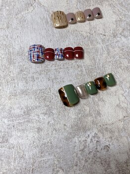 リアンネイル(Liens Nail)/秋のフット定額デザイン