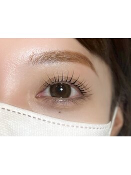 ナチュラル上品な目元にしたい