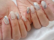 歴10年以上のベテランネイリスト多数在籍！持ち込みアートやおまかせも大歓迎◎ 【パラジェル/フィルイン】