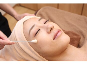 ウル(Ulu)/≪水光ピーリング施術工程≫角質