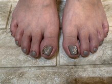 ネイルサロン シェリ(NAIL SALON Cheri)/アイスグレーのフットネイル