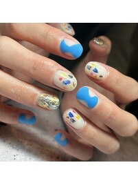 カラフルアート[新宿/新宿駅]