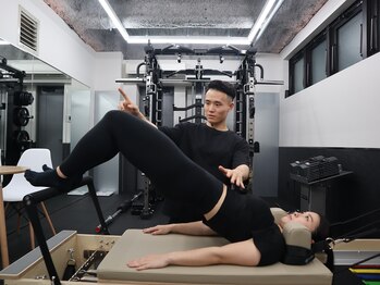 W2 馬車道/ピラティスで美脚づくり♪