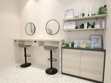 ムク 心斎橋店(MUQU)の雰囲気（ケア後のメイクアップやお化粧品をお試しいただけます。）