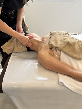 ブレア(BLAIR)/小顔効果抜群の小顔コルギ