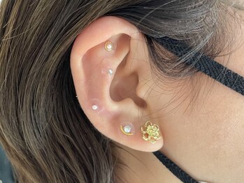 アトレ(Attrait)/耳ツボジュエリー