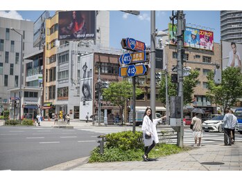 カレン 表参道(KALEN)/3.青山通りを右 ヘッドスパ
