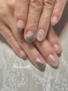 マーベイユ(Merveille)/ニュアンスネイル×変形フレンチ