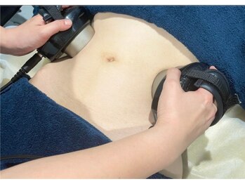 アイ アンド ネイルデイ 桂(EYE&NAIL DAY)/ポッコリお腹のお悩み解消!