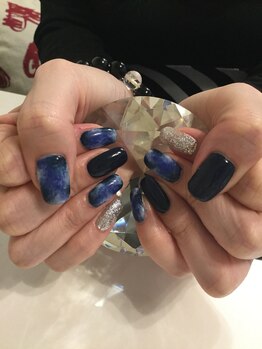 レビー(Revie)/アート