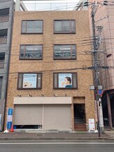 サロンドットクッキー 御影(Salon.Cookie)/ビル外観♪右の階段から２階へ