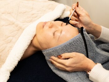 ヒフミ(hifumi.)の写真/★初回半額【眉毛パーマ＋スタイリングWAX¥2200】自眉を活かした顔馴染みの良いデザインをご提案*