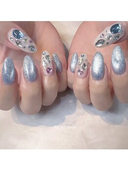 リッシュ ドゥ(RICHE deux)/夏色マグ×ビジューネイル