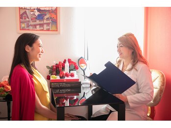 アールスタイルビューティ(R STYLE BEAUTY)/お客様とのカウンセリング[韓国]