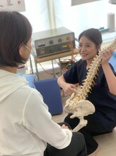 おなが小禄整体院/肩こりでも骨盤の歪みから整える