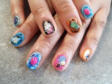 パステル(PASTEL)/ビビットカラーのショートネイル