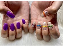 アンシンメトリーで個性派ネイル！