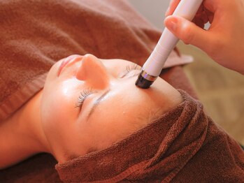 フルハウス エアリアル(Full House AeriAl)/毛穴洗浄フェイシャル