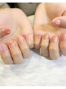 キュント(Qun’t)/定額色違い小花柄ガーリーネイル