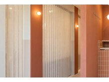 サロンヴィレッジ サカエ(SALON VILLAGE Sakae)の雰囲気（全室個室空間♪落ち着いて施術を受けたい貴方におすすめ！）