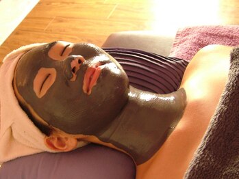 シャレ(Shale)/パック後、クレンジング。